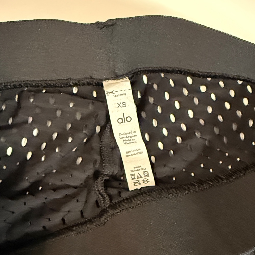ALO Yoga Black Open Knit Perforated Leggings XS - Picture 4 of 7